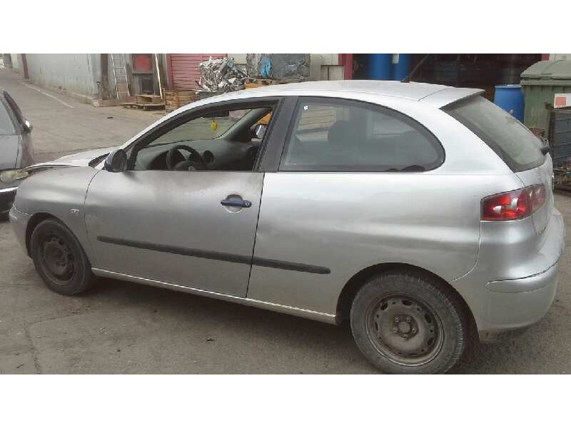 seat ibiza (6l1) del año 2003