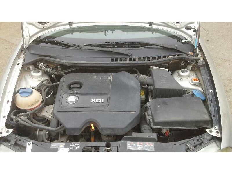 seat ibiza (6l1) del año 2003