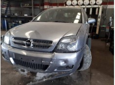 opel vectra c berlina del año 2003