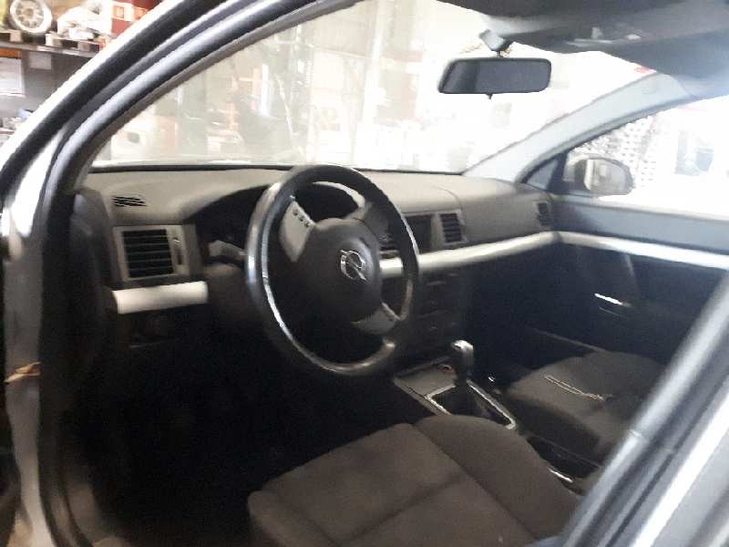 opel vectra c berlina del año 2003