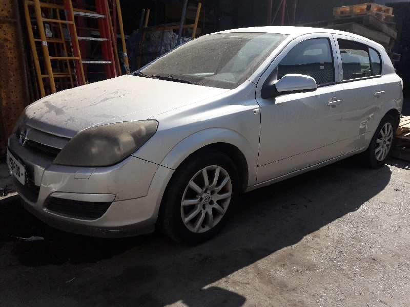 opel astra h berlina del año 2004