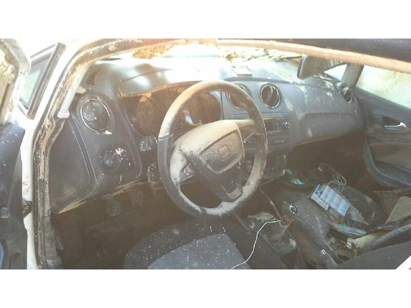 seat ibiza (6j5) del año 2013