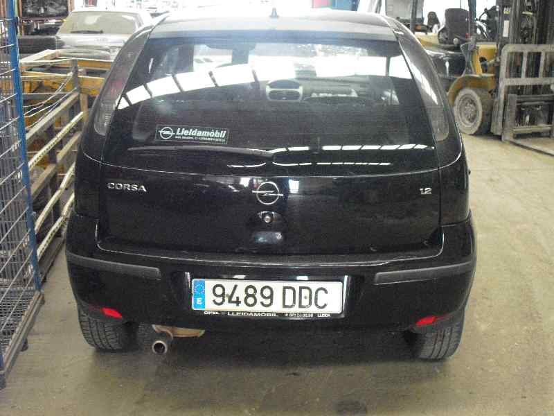 opel corsa c del año 2000