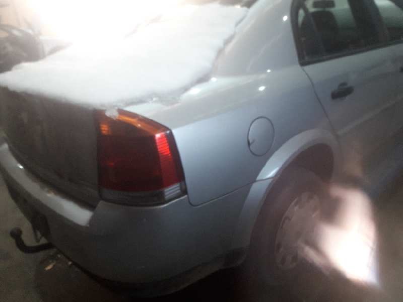 opel vectra c berlina del año 2003