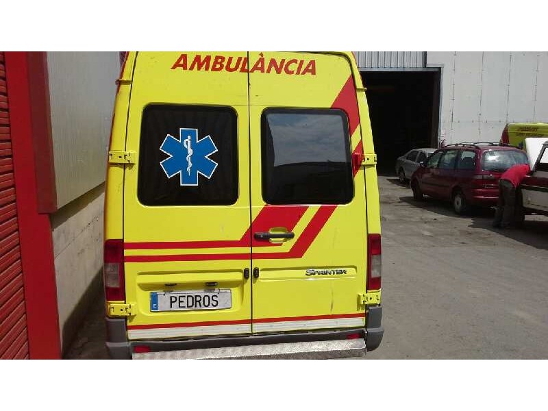 mercedes-benz sprinter 02.00  caja cerrada del año 2003