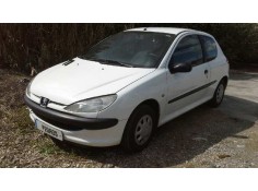 peugeot 206 berlina del año 2000