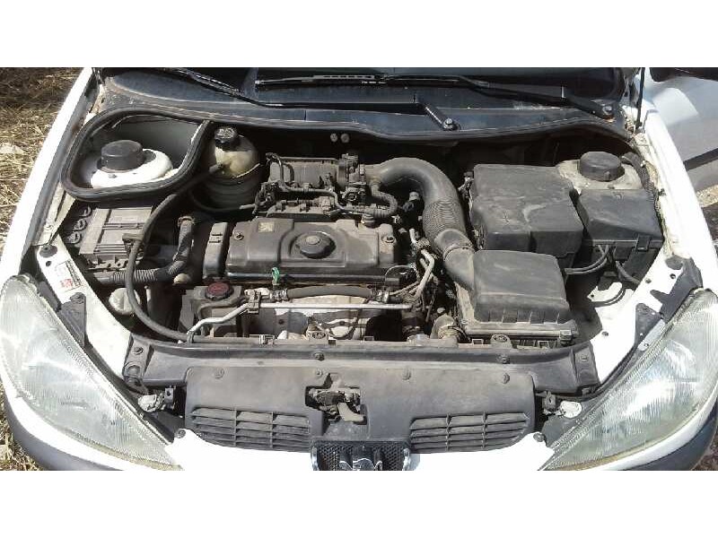 peugeot 206 berlina del año 2000