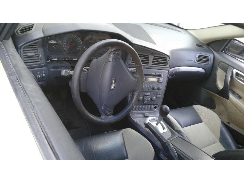 volvo s60 berlina del año 2002