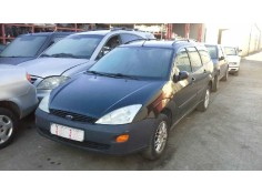 ford focus berlina (cak) del año 2001