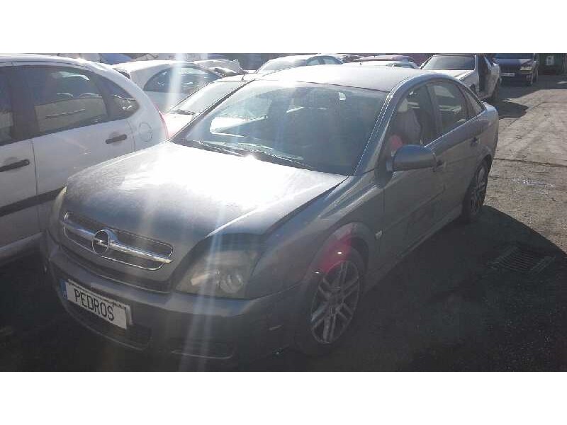 opel vectra c berlina del año 2002