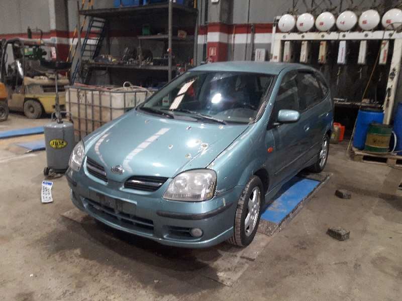 nissan almera tino (v10m) del año 2001
