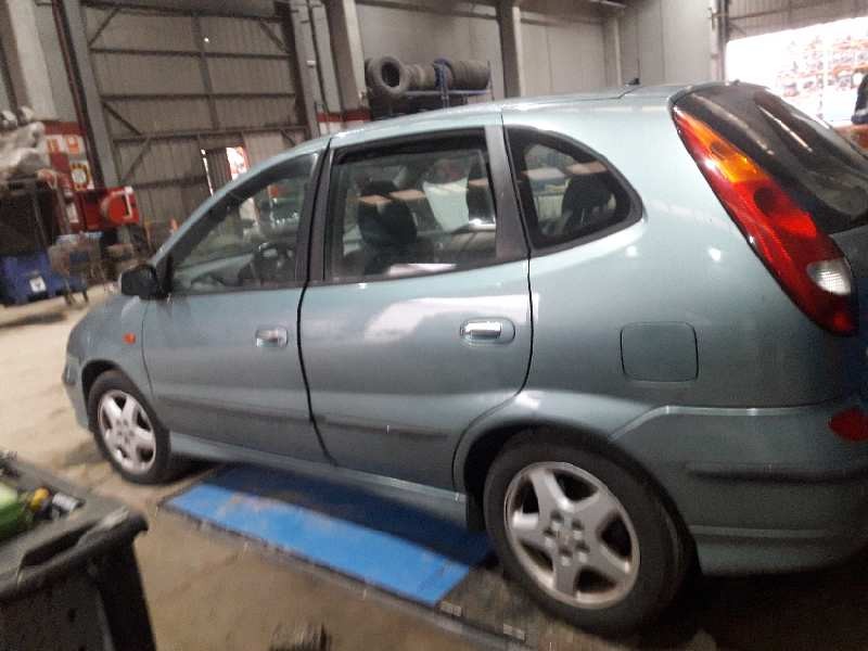 nissan almera tino (v10m) del año 2001