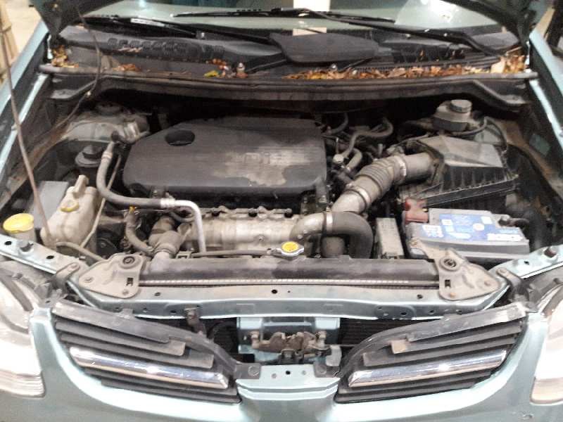 nissan almera tino (v10m) del año 2001