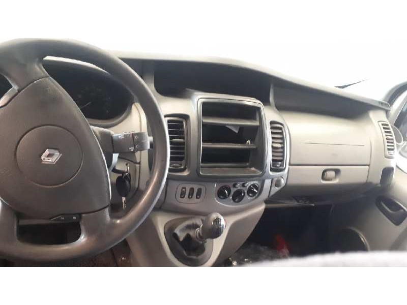 renault trafic combi (ab 4.01) del año 2013