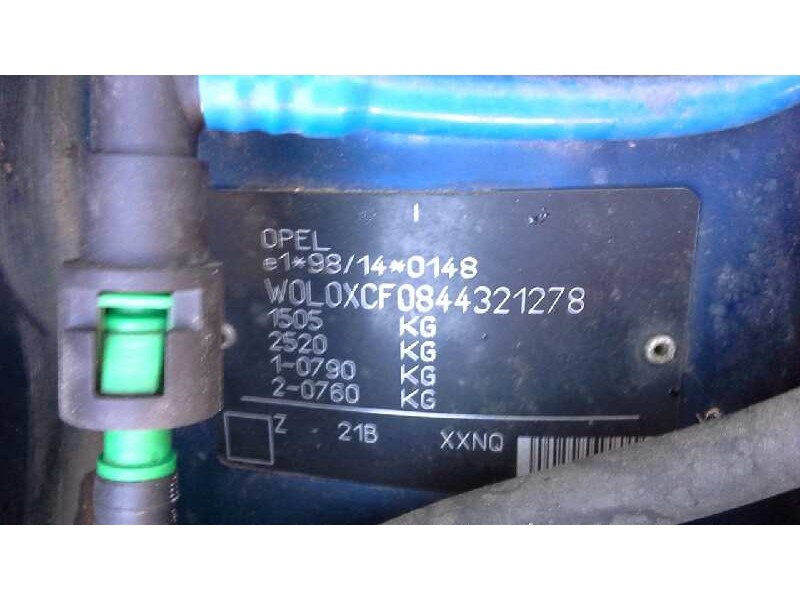 opel corsa c del año 2004