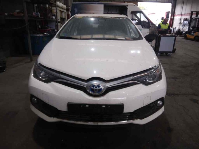 toyota auris del año 2015