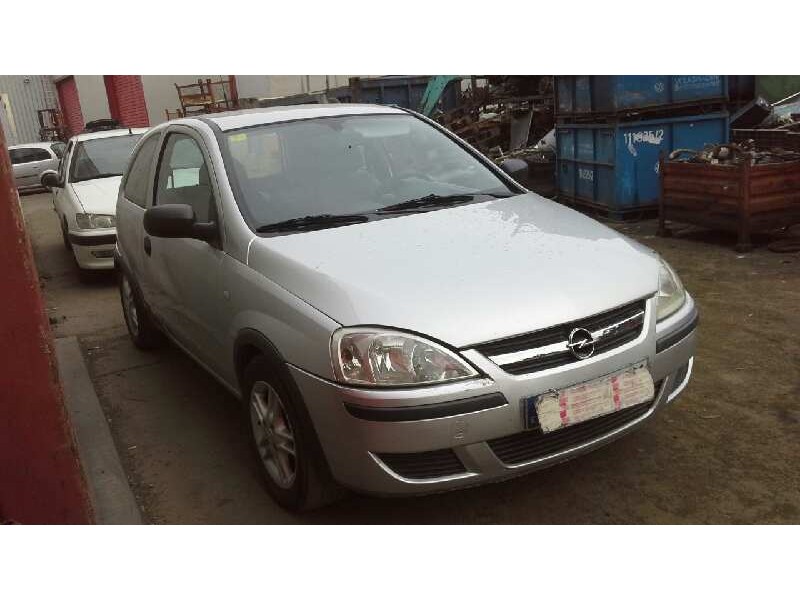 opel corsa c del año 2004