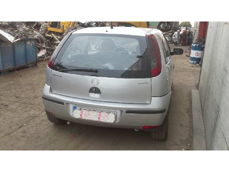 opel corsa c del año 2004
