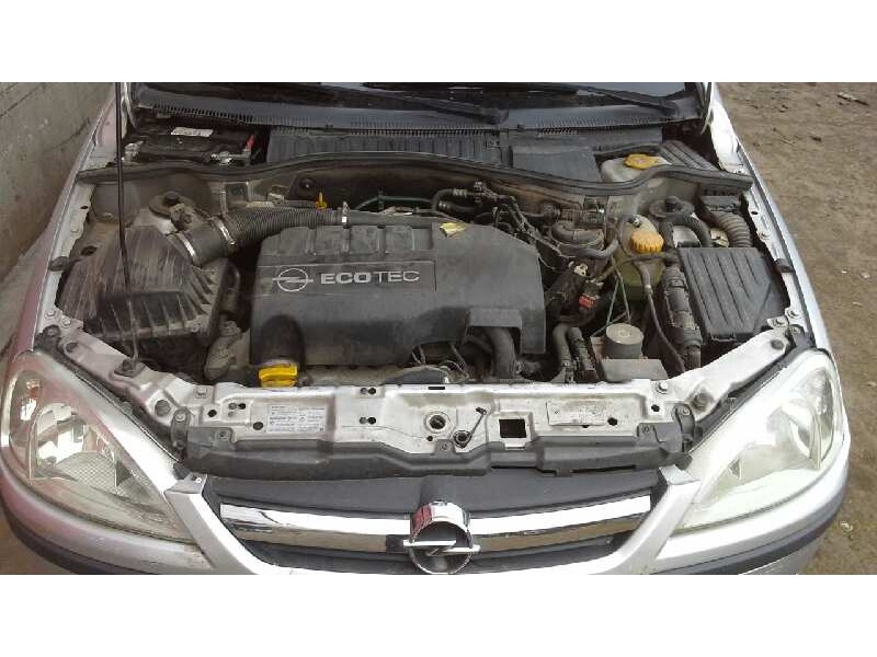 opel corsa c del año 2004