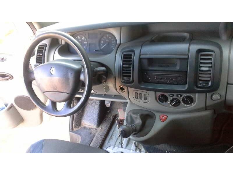 renault trafic combi (ab 4.01) del año 2008