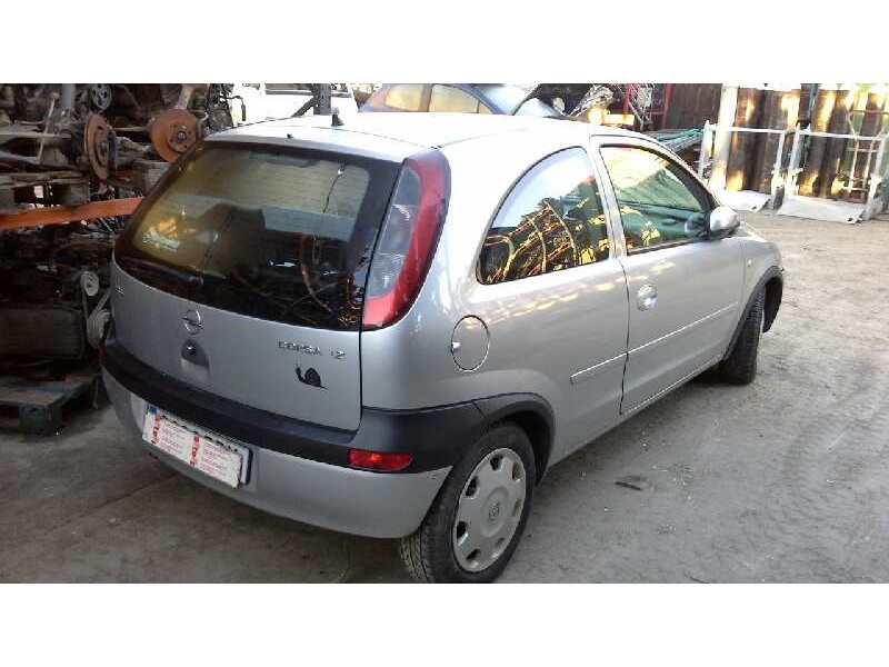opel corsa c del año 2001