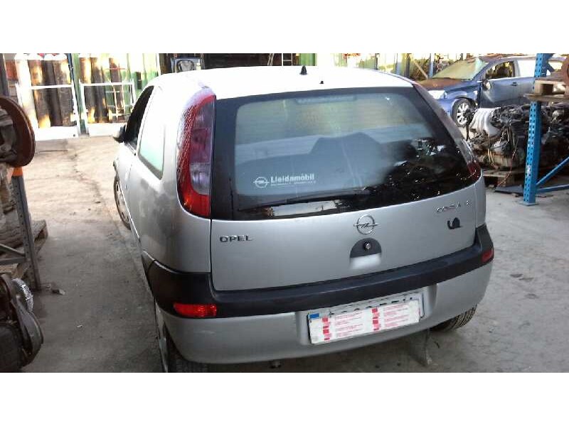 opel corsa c del año 2001