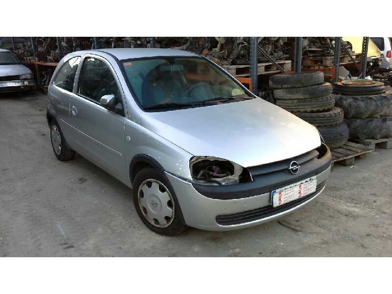 opel corsa c del año 2001