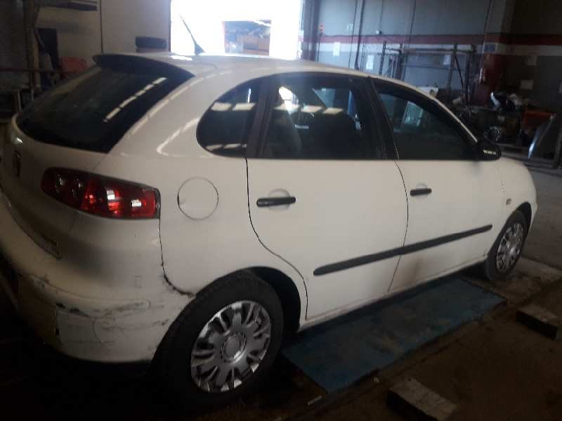 seat ibiza (6l1) del año 2004