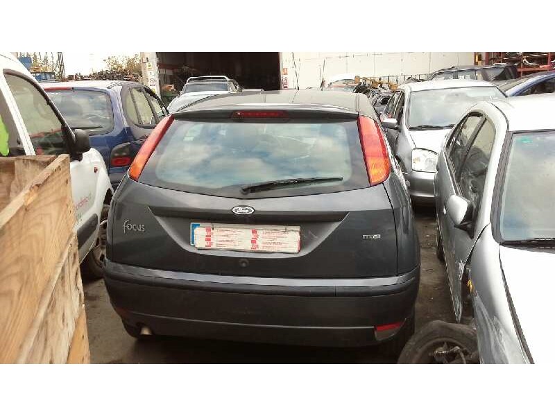 ford focus berlina (cak) del año 2003