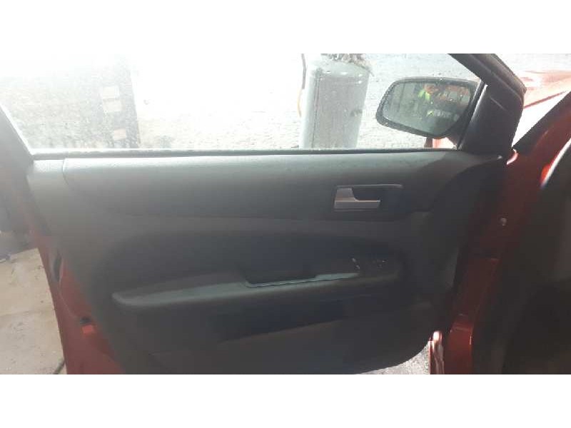 ford focus berlina (cap) del año 2007