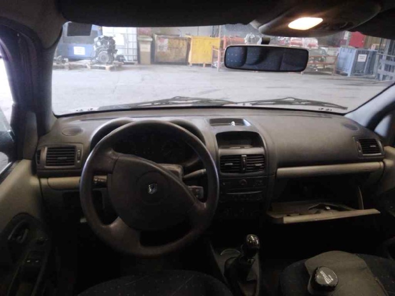 renault clio ii fase ii (b/cb0) del año 2003