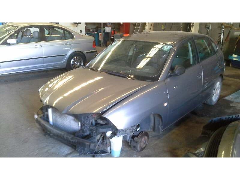 seat ibiza (6l1) del año 2004