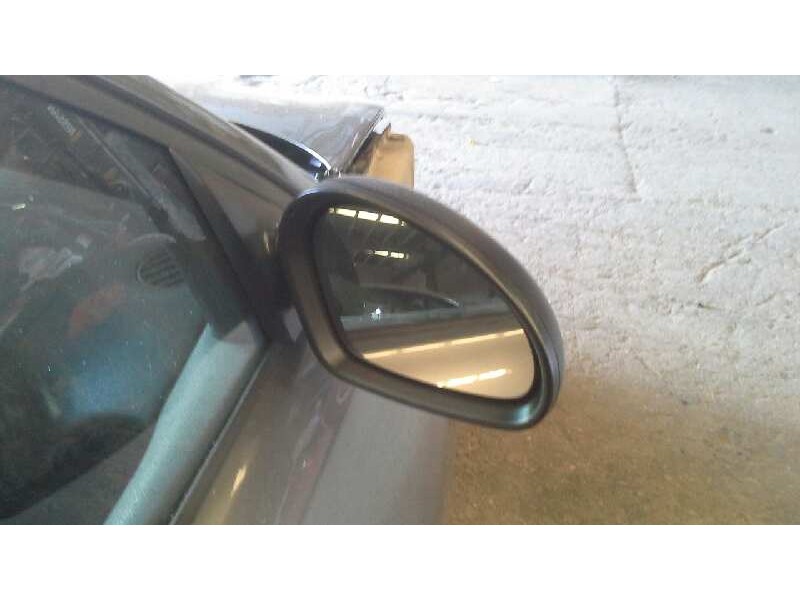 seat ibiza (6l1) del año 2004