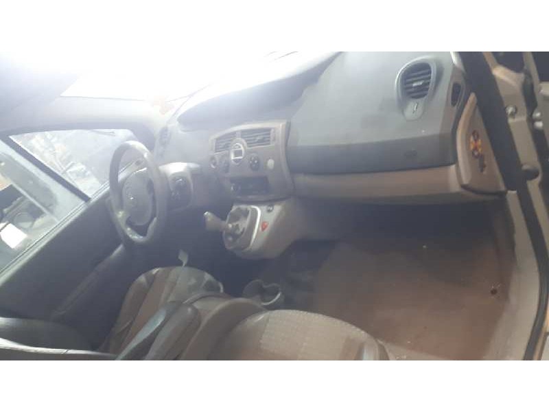 renault scenic ii del año 2006