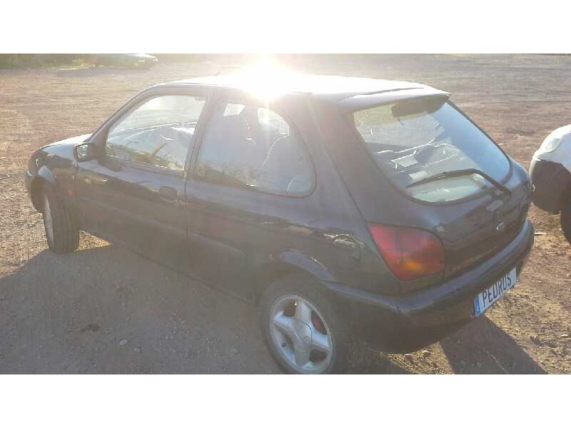 ford fiesta berlina (dx) del año 1999