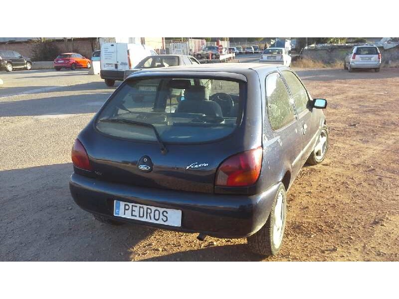 ford fiesta berlina (dx) del año 1999
