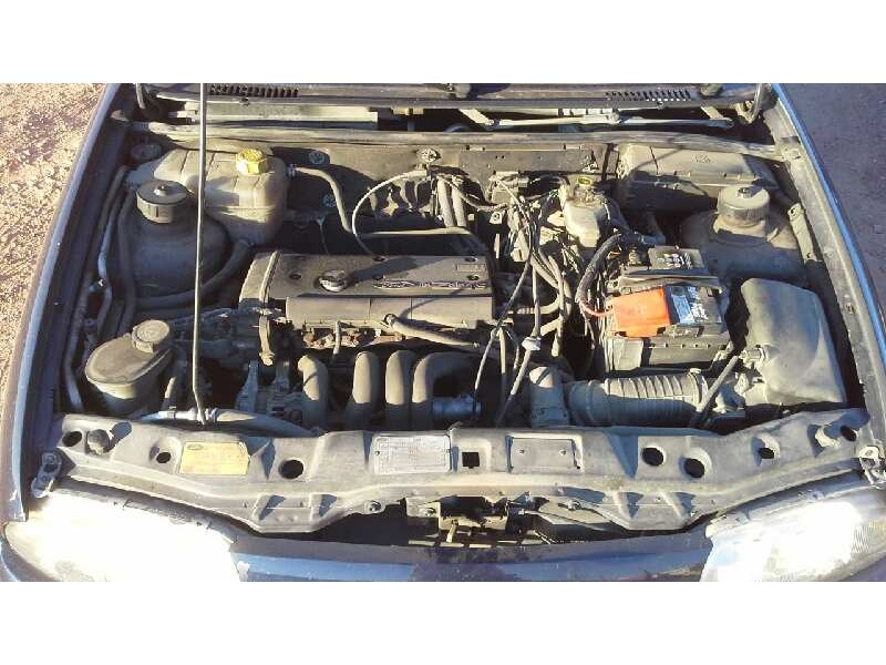 ford fiesta berlina (dx) del año 1999