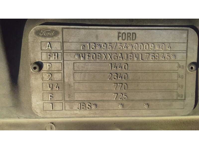 ford fiesta berlina (dx) del año 1999