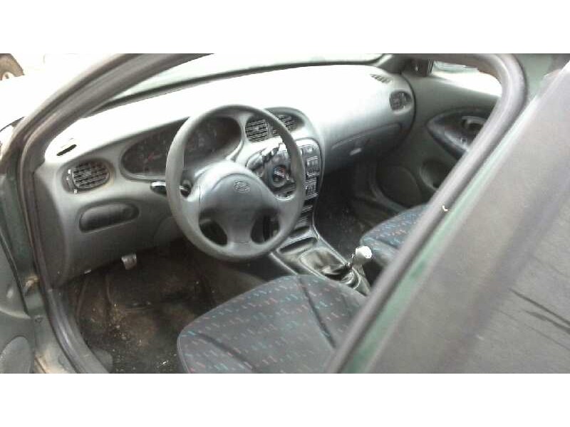hyundai lantra berlina (rd) del año 1997