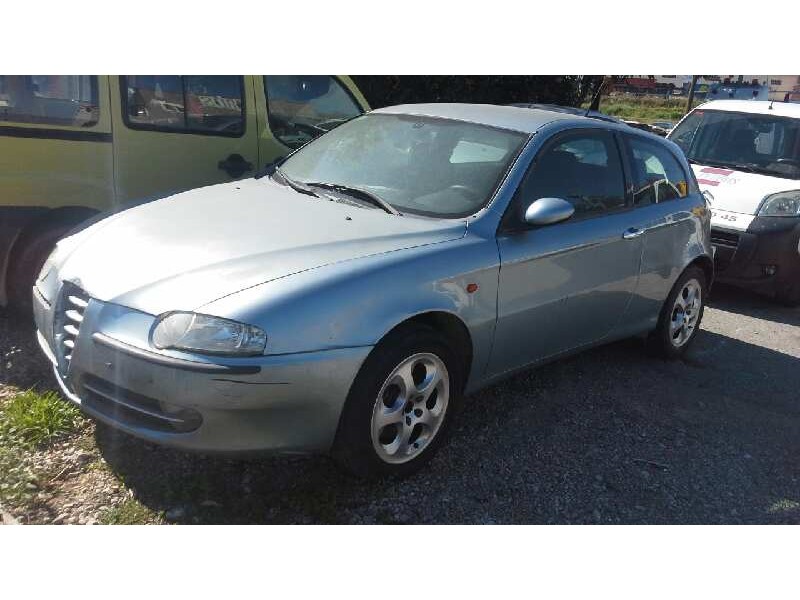 alfa romeo 147 (190) del año 2001