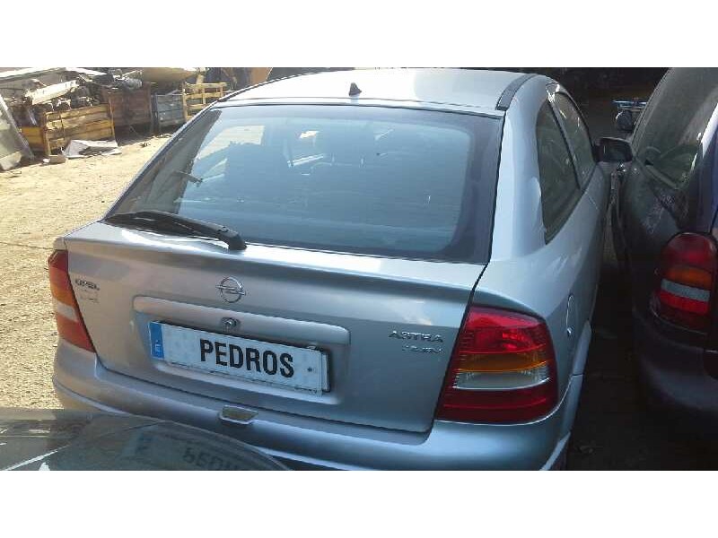 opel astra g berlina del año 2001