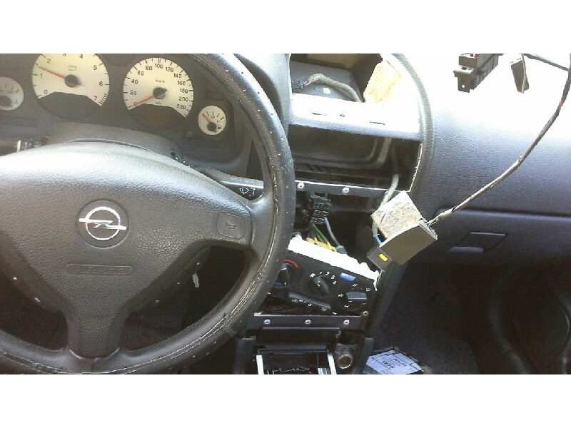 opel astra g berlina del año 2001