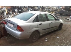 ford focus berlina (cak) del año 2001