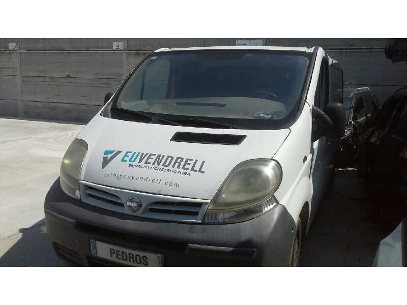 nissan primastar (x83) del año 2002