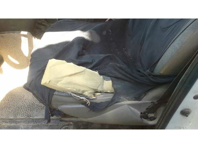 nissan primastar (x83) del año 2002