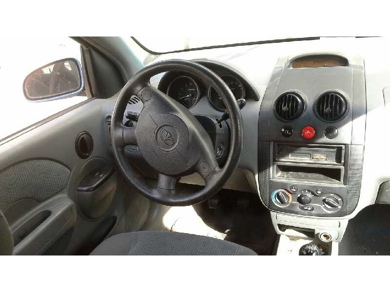 daewoo kalos del año 2004