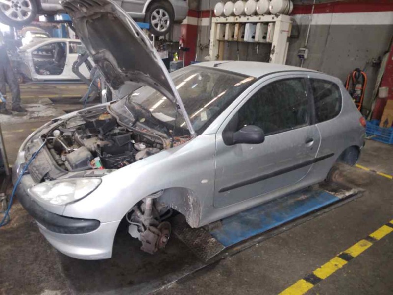 peugeot 206 berlina del año 2003