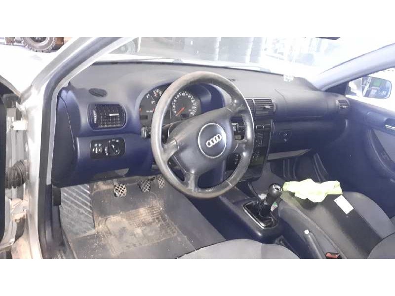 audi a3 (8l) del año 2000