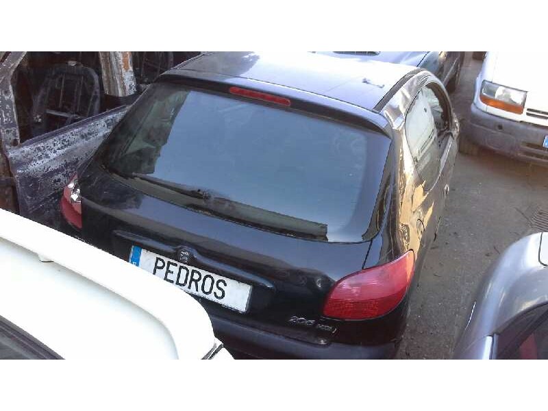 peugeot 206 berlina del año 2002