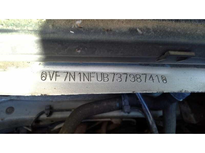 citroën xsara berlina del año 2003